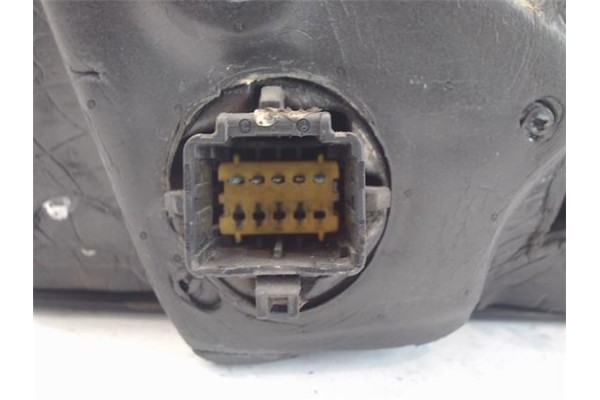 Recambio de retrovisor electrico izquierdo para renault megane ii berlina 5p referencia OEM IAM   