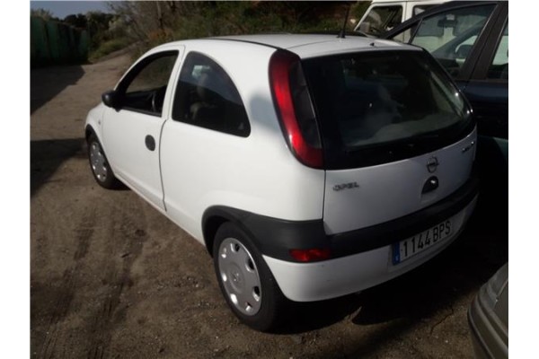 opel corsa c (2000) del año 