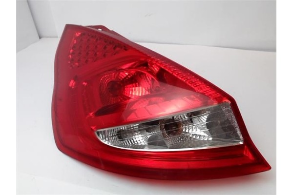 Recambio de piloto trasero izquierdo para ford fiesta vi 1.4 tdci referencia OEM IAM 8A6113405A  