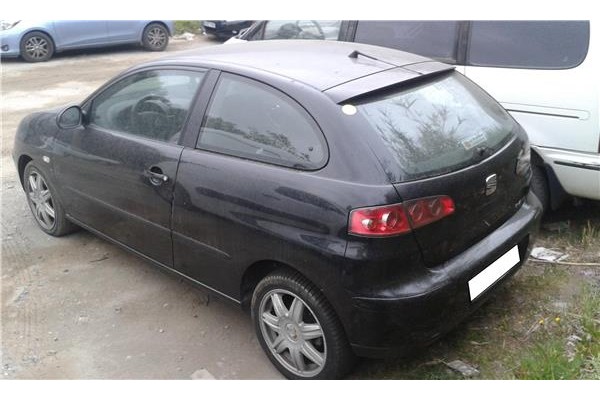 seat ibiza (6l1) del año 2002