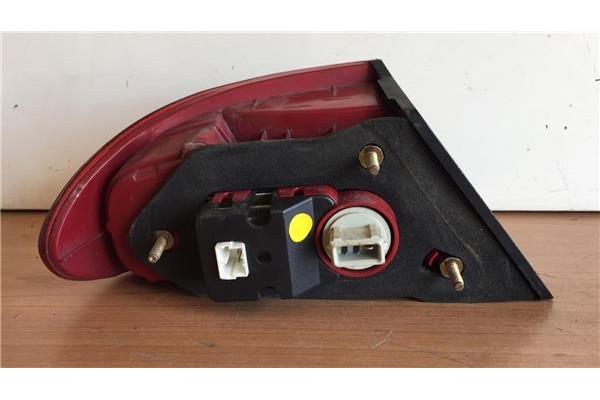 Recambio de piloto trasero derecho para alfa romeo alfa 166 (1998) 2.0 t.spark [2,0 ltr. - 110 kw 16v cat] referencia OEM IAM 26
