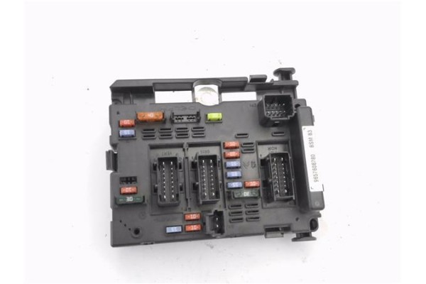 Recambio de caja fusibles/rele para peugeot 206 1.6 xs referencia OEM IAM 9657608780  