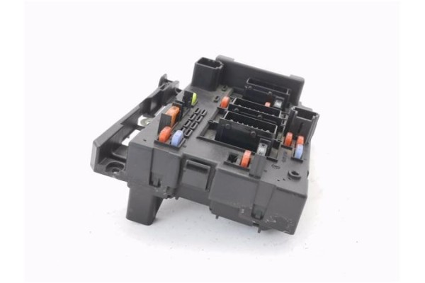 Recambio de caja fusibles/rele para peugeot 206 1.6 xs referencia OEM IAM 9657608780  