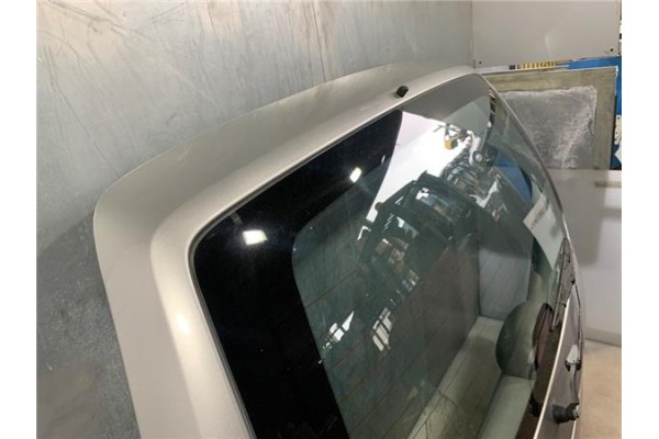 Recambio de porton trasero para kia carnival 2.9 td referencia OEM IAM K54A62020B  