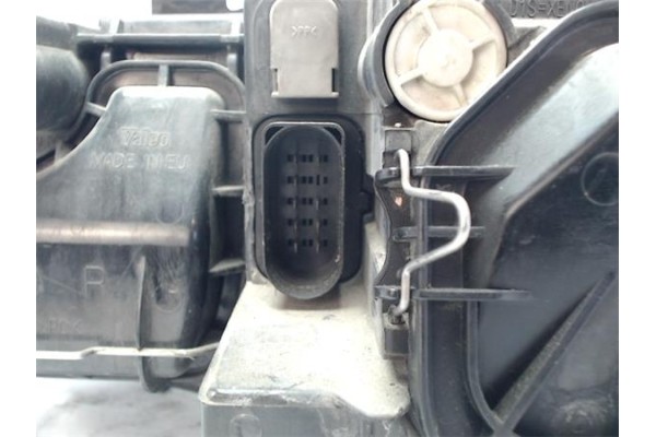 Recambio de faro delantero dcho para audi a4 berlina (8e) referencia OEM IAM 8E0941030C 89305705 8E0941004 , AUDI | 88049 , AUDI
