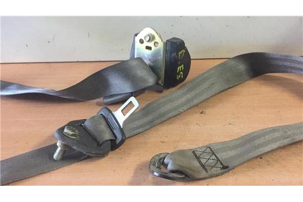 Recambio de juego cinturones delantero para nissan trade furgón 2.0 d referencia OEM IAM   