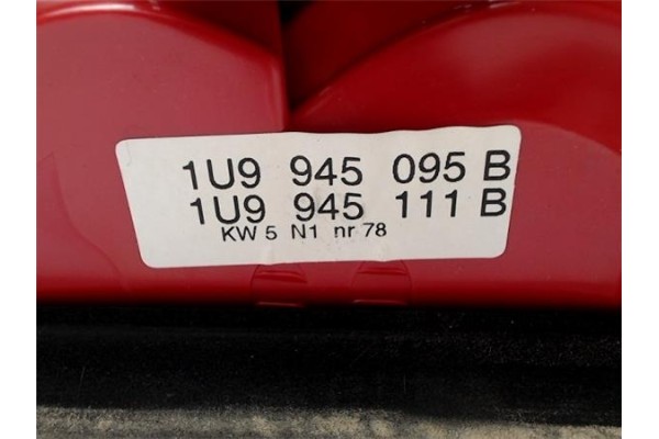 Recambio de piloto trasero izquierdo para skoda octavia berlina (1u2) 1.9 tdi glx referencia OEM IAM 1U9945095B 1U9945111B 1U994