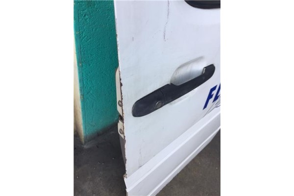 Recambio de puerta delantero derecha para volkswagen lt35 2.8 tdi referencia OEM IAM   