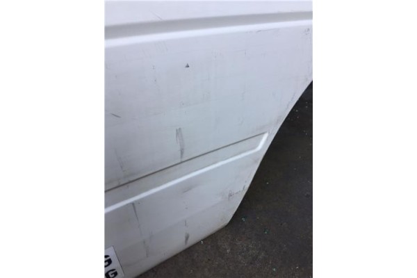 Recambio de puerta delantero derecha para volkswagen lt35 2.8 tdi referencia OEM IAM   