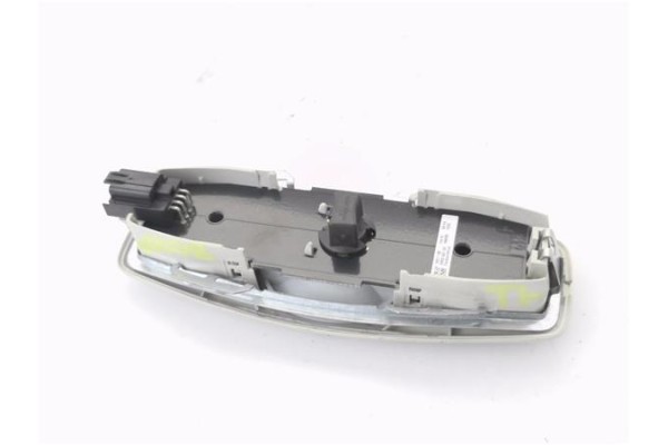 Recambio de luz trasero central techo para ford c-max (cb7) 1.0 trend referencia OEM IAM 8M5113776FC  