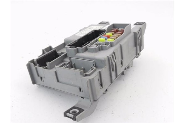 Recambio de caja fusibles/rele para peugeot bipper 1.4 básico referencia OEM IAM 1368890080  