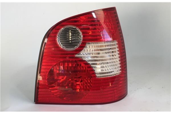 Recambio de piloto trasero derecho para volkswagen polo (9n1)(2001) 1.2 12v referencia OEM IAM 6Q6945096G 6Q6945112A 6Q6944096B 