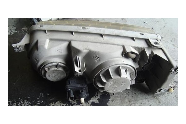 Recambio de faro delantero dcho para hyundai h-1 furgón 2.5 td referencia OEM IAM 921044A510  