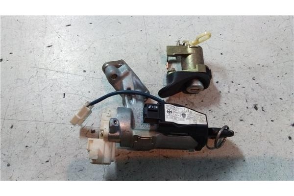 Recambio de llave para toyota yaris (ncp1/nlp1/scp1) referencia OEM IAM   