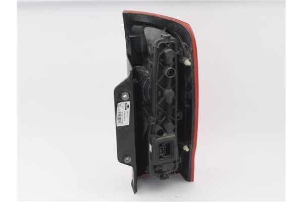 Recambio de piloto trasero izquierdo para peugeot bipper 1.4 básico referencia OEM IAM 01353206080E  