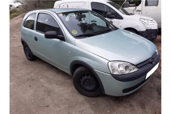 opel corsa c (2000) del año 
