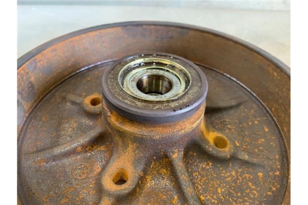 Recambio de disco freno trasero izquierdo para citroen c3 1.1 i referencia OEM IAM 424746  