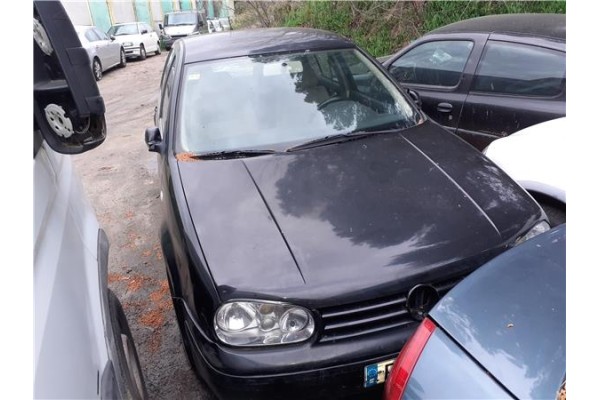 volkswagen golf iv berlina (1j1)(1997) del año 