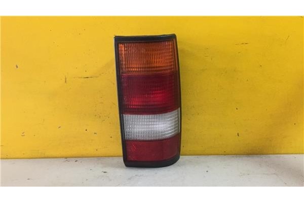 Recambio de piloto trasero derecho para opel kadett d (1979) 1.2 básico berlina [1,2 ltr. - 39 kw] referencia OEM IAM GM396082  