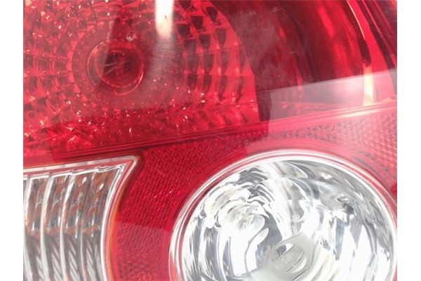 Recambio de piloto trasero izquierdo para hyundai getz (tb) referencia OEM IAM 924011C010  