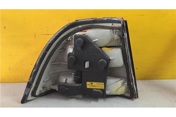 Recambio de piloto trasero derecho para opel vectra b berlina (1995) 1.7 básico (1999) [1,7 ltr. - 60 kw turbodiesel (17 dt / lu