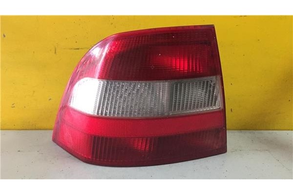 Recambio de piloto trasero izquierdo para opel vectra b berlina (1995) 1.7 básico (1999) [1,7 ltr. - 60 kw turbodiesel (17 dt / 