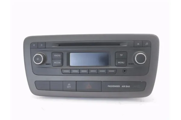 Recambio de autoradio para seat ibiza berlina (6j5) 1.6 tdi referencia OEM IAM 6J0035156  