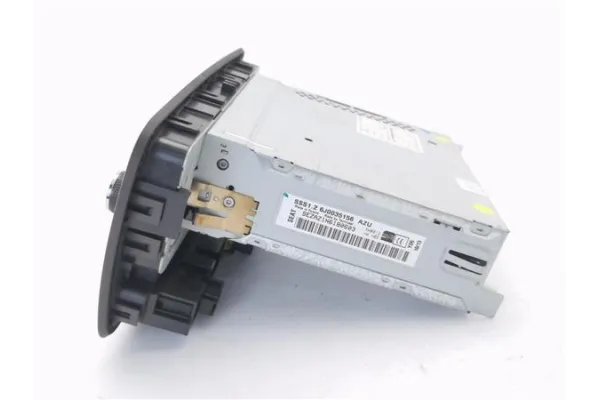 Recambio de autoradio para seat ibiza berlina (6j5) 1.6 tdi referencia OEM IAM 6J0035156  