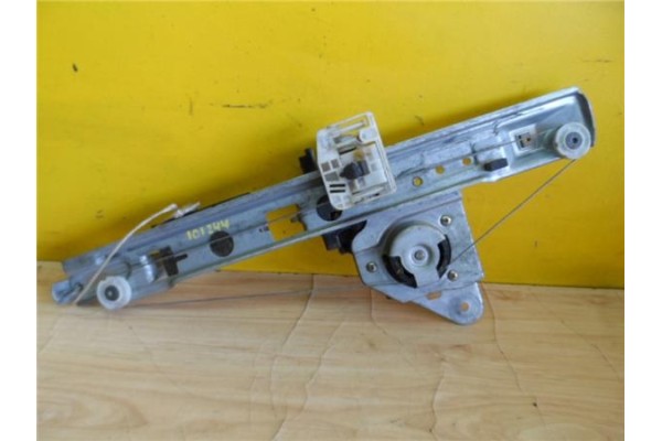 Recambio de mecanismo elevalunas trasero derecho para renault megane ii (bm0/1_, cm0/1_) 1.4 16v referencia OEM IAM 8201010921  