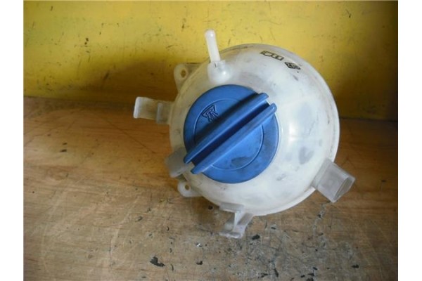 Recambio de botella expansion para seat altea (5p1) 2.0 tdi 16v referencia OEM IAM 1K0121407A 3B0121321  Recambio de botella expansion para seat altea (5p1) 2.0 tdi 16v referencia OEM IAM 1K0121407A 3B0121321