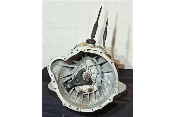 Recambio de caja cambios manual para nissan terrano ii (r20) 2.7 tdi 4wd referencia OEM IAM 3213162342 32101G2342 