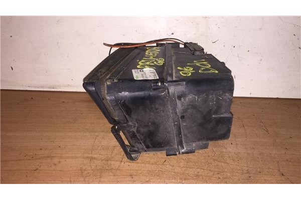 Recambio de faro antiniebla derecho para nissan primera berl./ traveller (p10/w10) 1.6 referencia OEM IAM   