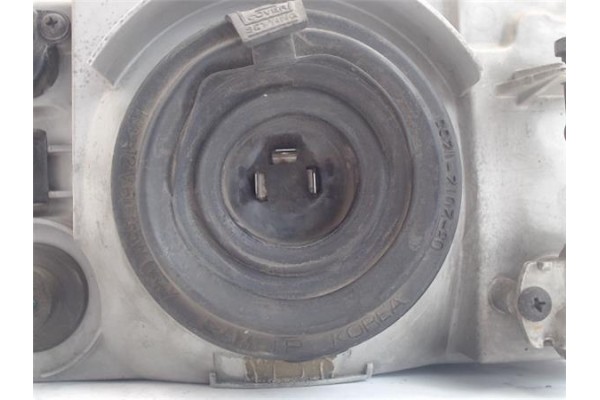Recambio de faro delantero dcho para mitsubishi galloper (hyundai) referencia OEM IAM 92120M21 92120M2100 