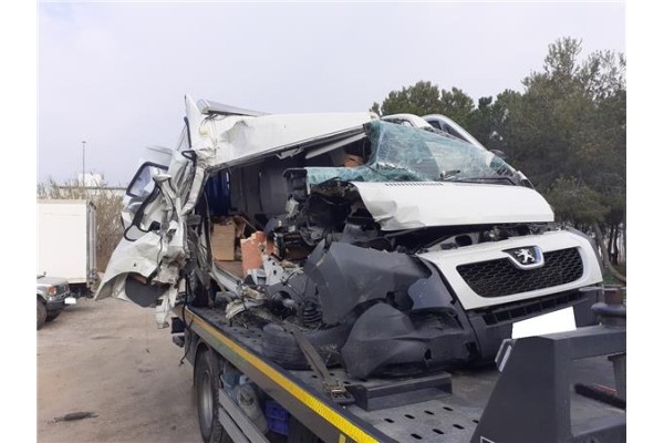peugeot boxer furgón del año 