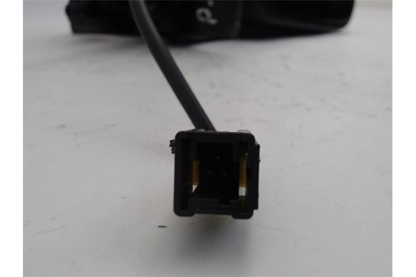 Recambio de retrovisor electrico derecho para peugeot 307 berlina (s2) referencia OEM IAM 96347726  