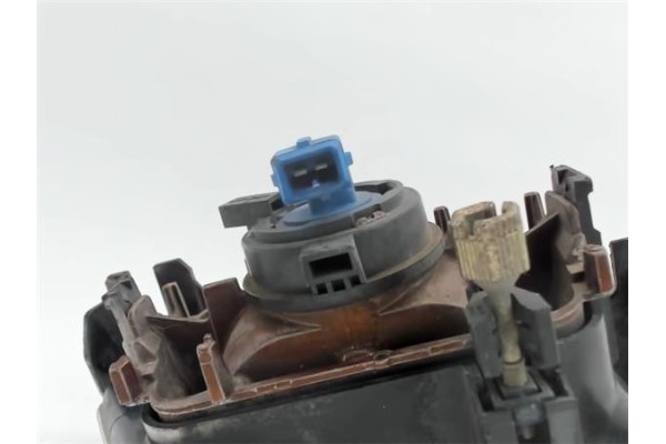 Recambio de faro antiniebla izquierdo para citroen saxo referencia OEM IAM 9618343580 67720231 