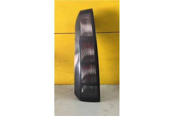 Recambio de piloto trasero izquierdo para opel meriva (2006) 1.3 cosmo [1,3 ltr. - 55 kw 16v cdti] referencia OEM IAM 13196002  