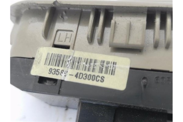 Recambio de mando elevalunas trasero izquierdo para kia carnival 2.9 crdi referencia OEM IAM 202006138  