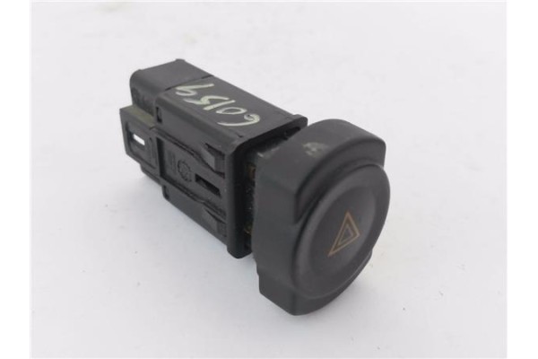 Recambio de interruptor luces emergencia para dacia sandero i 1.4 referencia OEM IAM 602232A  