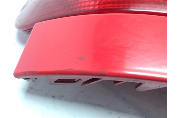 Recambio de piloto trasero izquierdo para audi a4 berlina (b5) referencia OEM IAM 8D9945111  