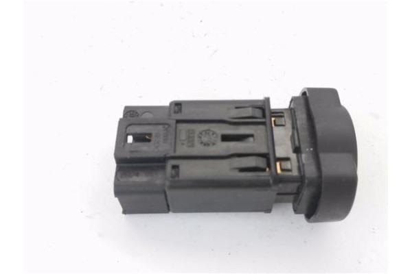Recambio de interruptor luces emergencia para dacia sandero i 1.4 referencia OEM IAM 602232A  