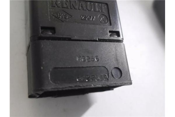 Recambio de interruptor luces emergencia para dacia sandero i 1.4 referencia OEM IAM 602232A  