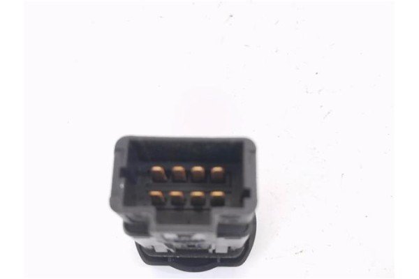 Recambio de interruptor luces emergencia para dacia sandero i 1.4 referencia OEM IAM 602232A  