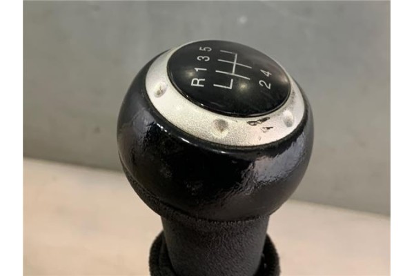 Recambio de conjunto palanca cambio velocidad para seat ibiza (6l1) 1.4 16v referencia OEM IAM 6Q0711049BA 6Q0711265AA 