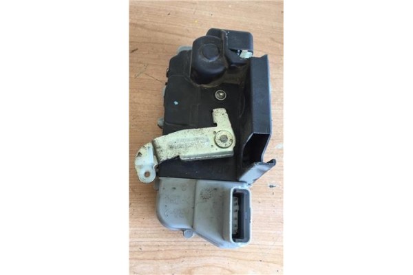Recambio de cierre electromagnetico trasero izquierdo para citroen xsara picasso 2.0 hdi vivace referencia OEM IAM   