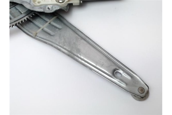 Recambio de mecanismo elevalunas trasero izquierdo para toyota avensis berlina (t25) 2.2 d-4d executive berlina (5-ptas.) refere