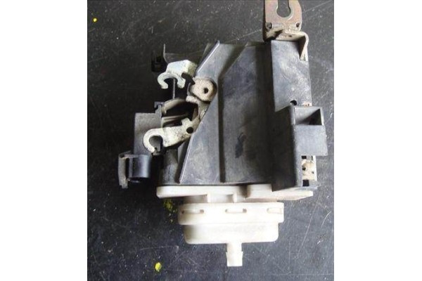 Recambio de cierre electromagnetico delantero izquierdo para audi a4 berlina (b5) 1.9 tdi referencia OEM IAM 8D1837015B  