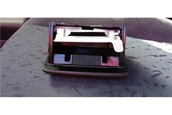 Recambio de cenicero para mitsubishi montero (v60/v70) 3.2 d 4wd (v78w, v68w) referencia OEM IAM MR506958  
