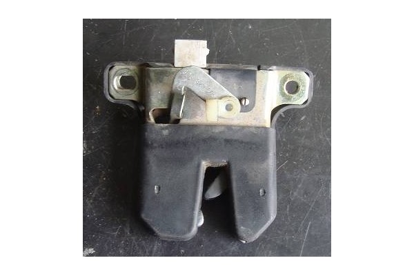 Recambio de cierre electromagnetico porton para audi a4 berlina (b5) 1.9 tdi referencia OEM IAM 8L0827505F  
