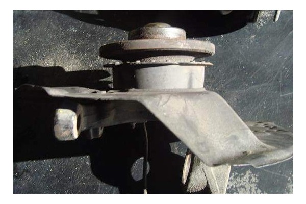 Recambio de mangueta delantero derecha para bmw serie 3 berlina (e46) 2.0 320d referencia OEM IAM 31211096430  